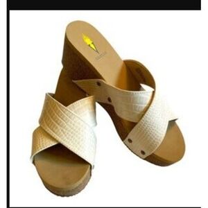 NEW Volatile Riverside Ivory Croco Wedge Platform‎ Slide Sandals Size 11